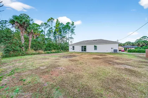 1864 Red Bud Circle NW Palm Bay FL 32909