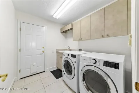 327 Southampton Drive Indialantic FL 32903