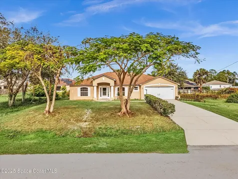 507 Fitzsimmons Street SW Palm Bay FL 32908