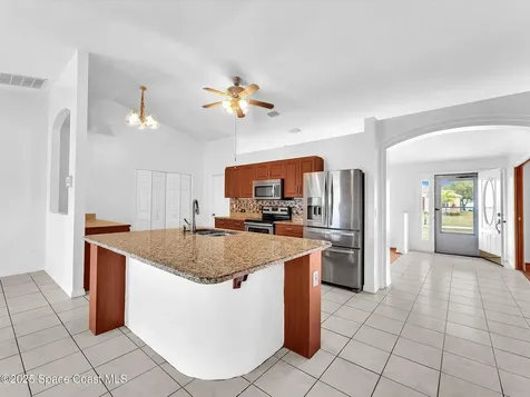 507 Fitzsimmons Street SW Palm Bay FL 32908