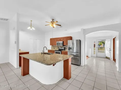 507 Fitzsimmons Street SW Palm Bay FL 32908
