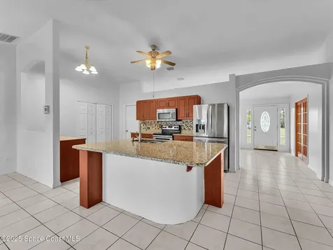 507 Fitzsimmons Street SW Palm Bay FL 32908