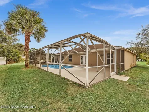 507 Fitzsimmons Street SW Palm Bay FL 32908