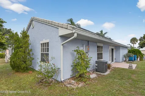 1924 Sugarberry Court NE Palm Bay FL 32905