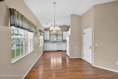 1924 Sugarberry Court NE Palm Bay FL 32905