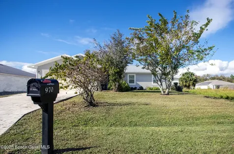 970 Tahiti Avenue SE Palm Bay FL 32909