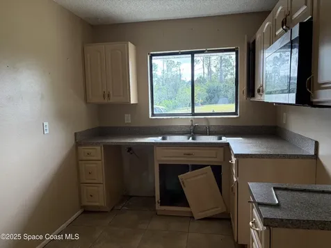 1013 Wacona Street SE Palm Bay FL 32909