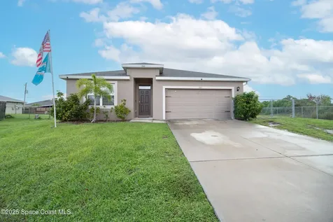 583 Octavius Road SW Palm Bay FL 32908