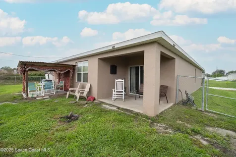 583 Octavius Road SW Palm Bay FL 32908