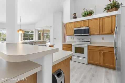 5155 3rd Manor Vero Beach FL 32968