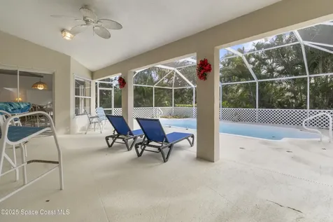 5155 3rd Manor Vero Beach FL 32968