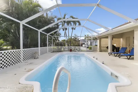 5155 3rd Manor Vero Beach FL 32968