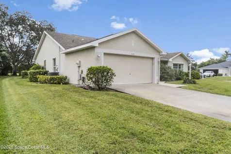 5155 3rd Manor Vero Beach FL 32968