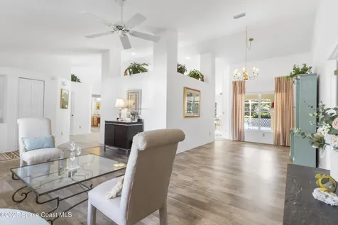 5155 3rd Manor Vero Beach FL 32968