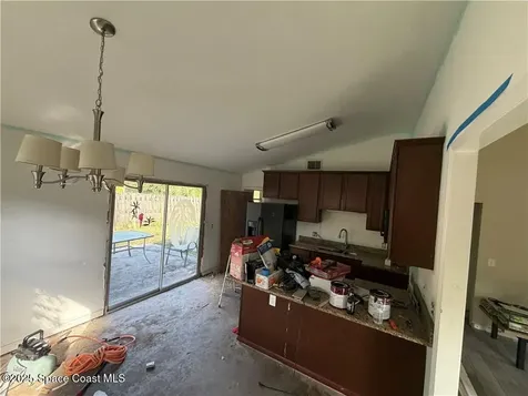 2526 4th Street Vero Beach FL 32968