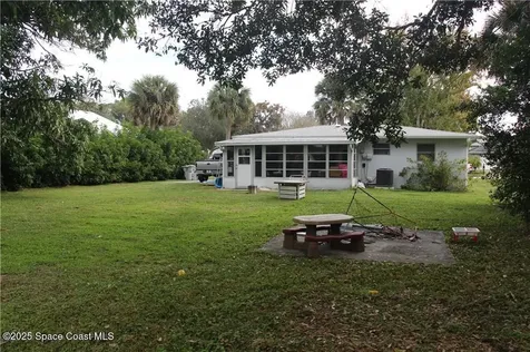 161 21st Avenue Vero Beach FL 32962
