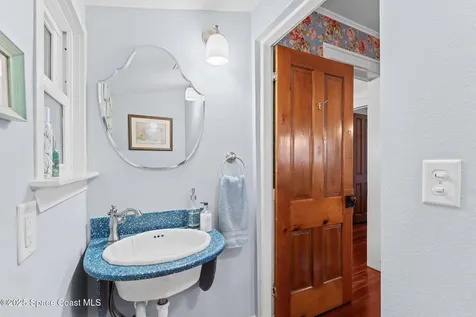 27 Barton Avenue Rockledge FL 32955