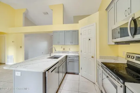 2898 Hagdom Avenue SE Palm Bay FL 32909