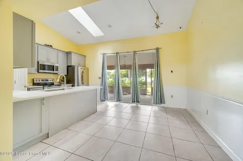 2898 Hagdom Avenue SE Palm Bay FL 32909