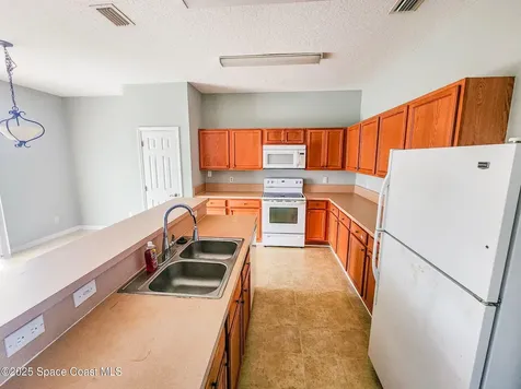 1421 Halstead Avenue NW Palm Bay FL 32907
