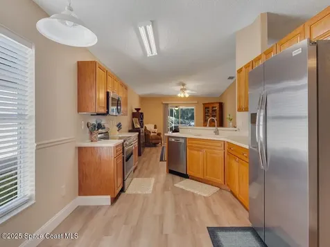 973 E 13th Square Vero Beach FL 32960