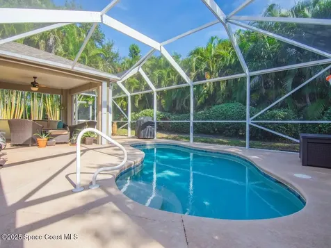973 E 13th Square Vero Beach FL 32960