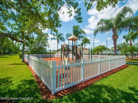 973 E 13th Square Vero Beach FL 32960