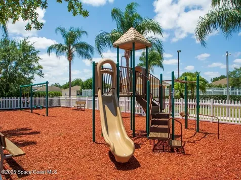 973 E 13th Square Vero Beach FL 32960