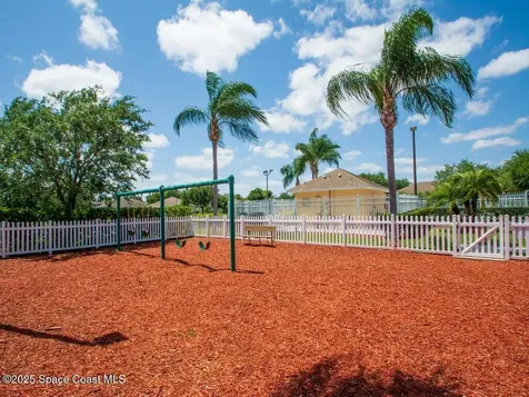 973 E 13th Square Vero Beach FL 32960
