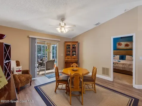 973 E 13th Square Vero Beach FL 32960