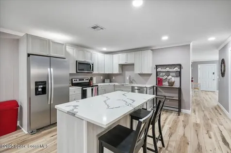 513&515 Ronnie Drive Indian Harbour Beach FL 32937