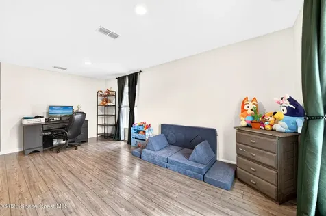 733 Walmsley Street SW Palm Bay FL 32908