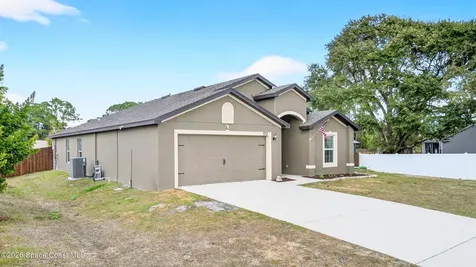 733 Walmsley Street SW Palm Bay FL 32908