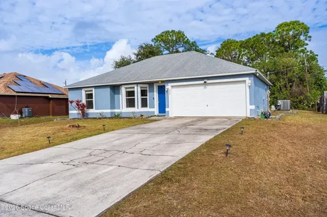753 Starland Street SE Palm Bay FL 32909