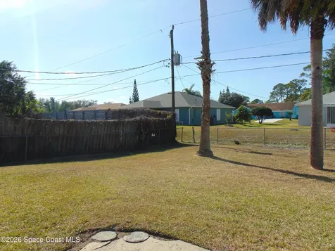 1136 Lamplighter Drive NW Palm Bay FL 32907