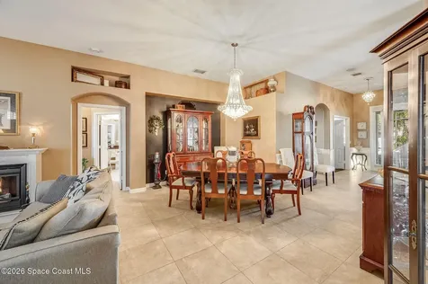 426 Gardendale Circle SE Palm Bay FL 32909