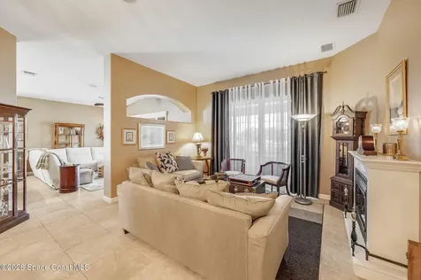426 Gardendale Circle SE Palm Bay FL 32909