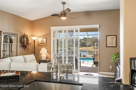 426 Gardendale Circle SE Palm Bay FL 32909