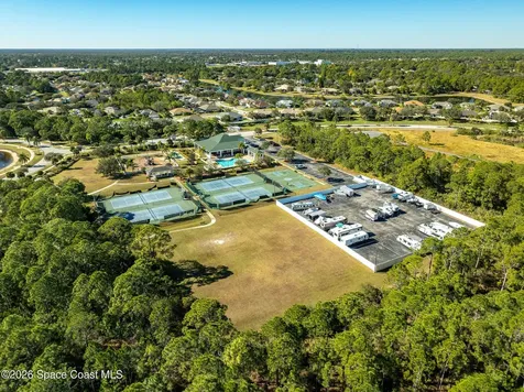 426 Gardendale Circle SE Palm Bay FL 32909