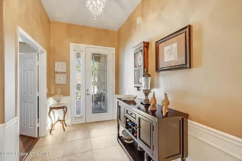 426 Gardendale Circle SE Palm Bay FL 32909