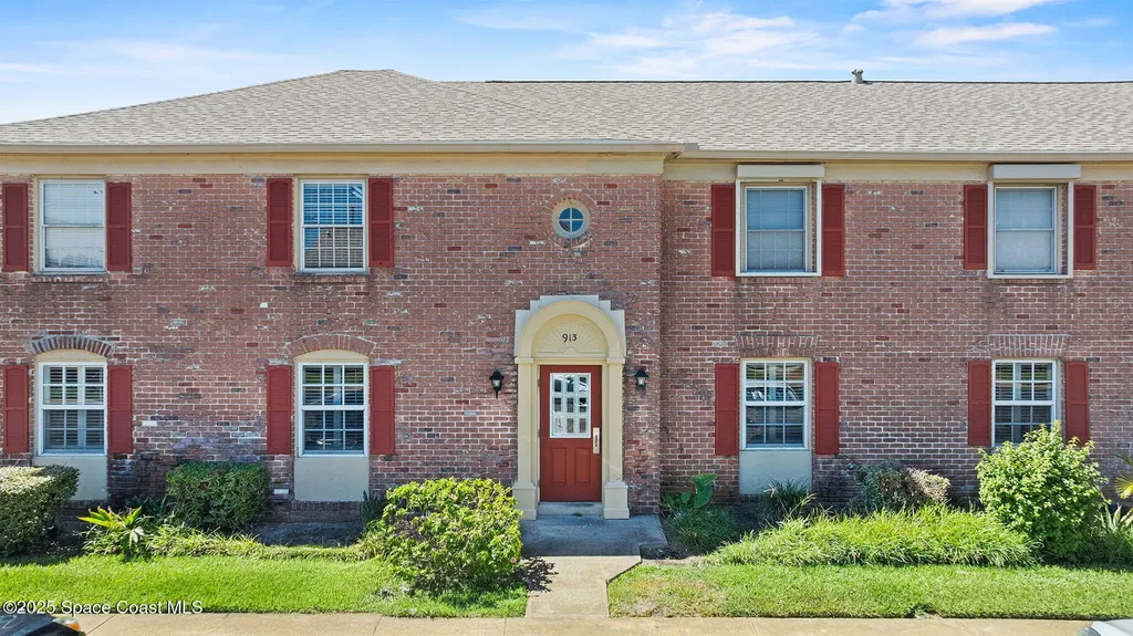 913 S Colonial Court Indian Harbour Beach FL 32937