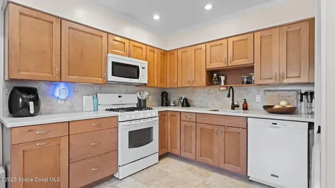913 S Colonial Court Indian Harbour Beach FL 32937