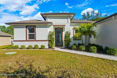 553 Rembrandt Street SE Palm Bay FL 32909