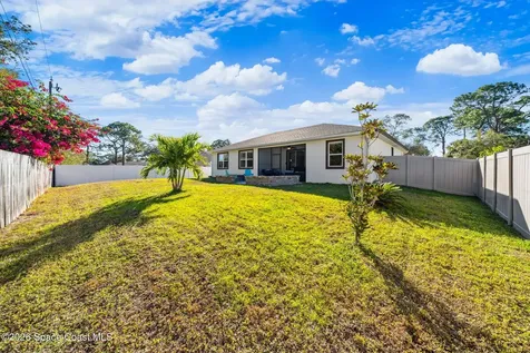 553 Rembrandt Street SE Palm Bay FL 32909