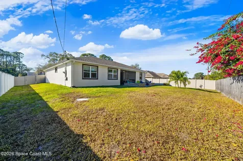 553 Rembrandt Street SE Palm Bay FL 32909