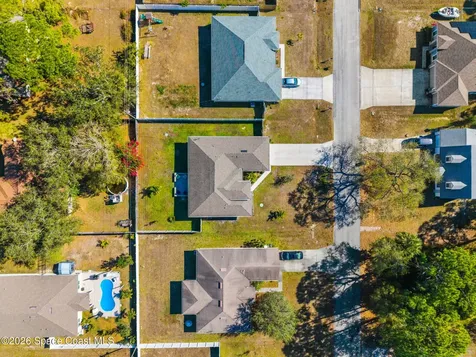 553 Rembrandt Street SE Palm Bay FL 32909