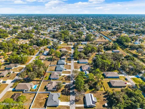 553 Rembrandt Street SE Palm Bay FL 32909
