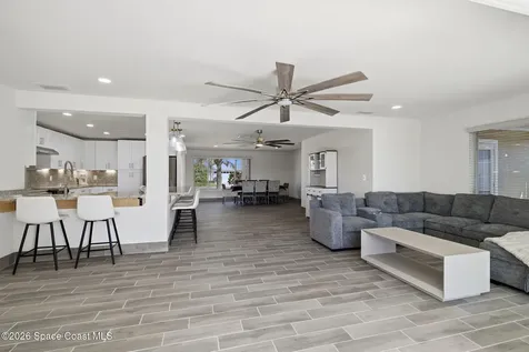 1636 SE 39th Street Cape Coral FL 33904