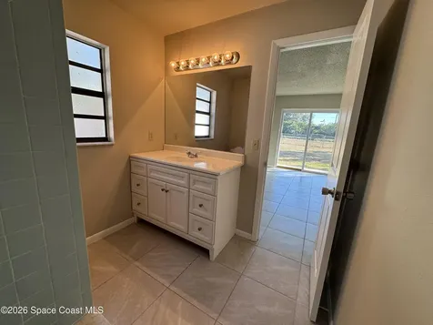 934 Lynbrook Street NW Palm Bay FL 32907
