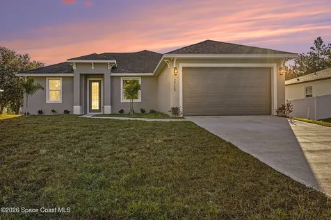 2725 Fields Avenue SE Palm Bay FL 32909